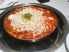 -三清洞摩西韩式年糕火锅(威高广场店)