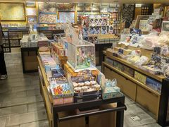 面包甜点陈列柜-猫的天空之城概念书店(苏州诚品店)