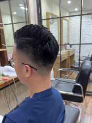 -首脑美发沙龙
