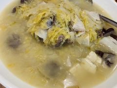 贼地道酸菜氽白肉-东北人粗粮饺子坊(南山店)