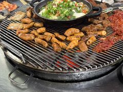 -小辣椒火盆烧烤(温泉南街店)