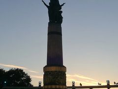 -人民防洪胜利纪念塔