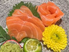 -铭牛烧肉·和牛海鲜自助(高新月牙湖店)