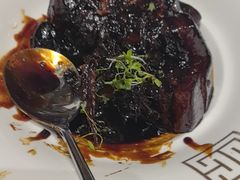 黑松露东坡肉配窝窝头-味钱塘·钱塘渔鲜·地道江浙菜(宋城店)