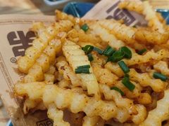 -魔都三兄弟酸辣粉·蘸卤炸串(虹桥万科店)