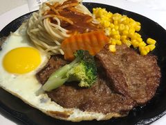 -汤姆家的牛排意面披萨(新城市广场店)
