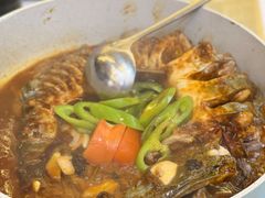 -刘姐啤酒鱼民族演艺餐厅(西街总店)