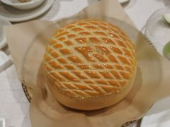 招牌特大菠萝包-北海渔村酒楼·粤菜海鲜点心(新华店)