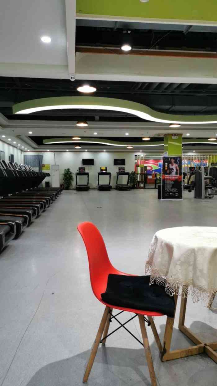 斯迈尔健身(东星时尚广场店)-"一直以来都不错,会所的干净整洁,到哪都