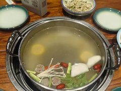 -四点金粥底火锅(沂州里店)