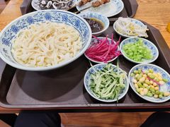 老北京炸酱面-门框胡同百年卤煮(新街口店)