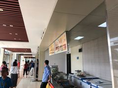 -小昆山服务区-停车场