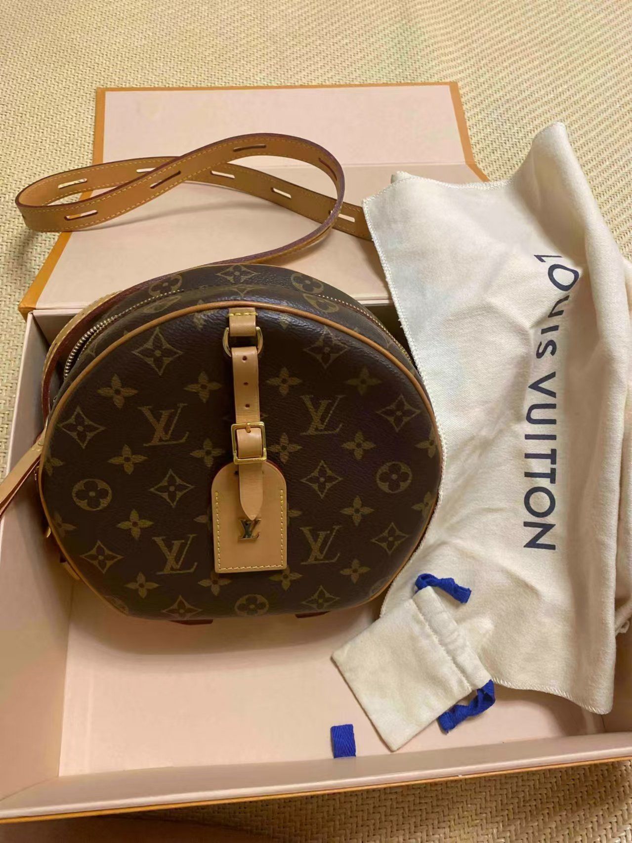 lv圆饼包深圳断舍离