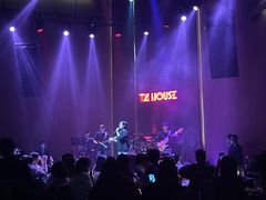 -TZ House音乐现场(来福士中心店)