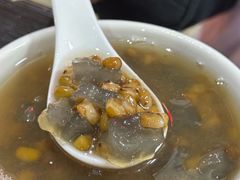 綠豆加薯粉-瘦鬼老档糖水铺