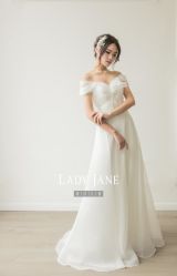 -Lady  Jane高端婚纱礼服馆