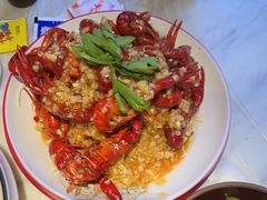 -老街烧烤大排档·地道湖北菜·龙虾馆(汉口火车站店)
