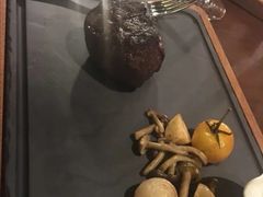 -恰餐厅及酒吧 CHAR Bar & Grill (北京丽都皇冠假日店)
