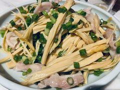 葱香腐竹拌鸭掌-小吊梨汤·北京菜·烤鸭(鸟巢店)