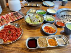 -明洞阿姨·韩式酱蟹烤肉·创意料理(三元桥店)