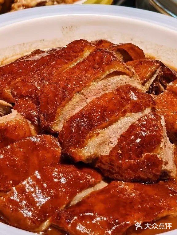 鼎鼎大名的羊城美食鸡煲