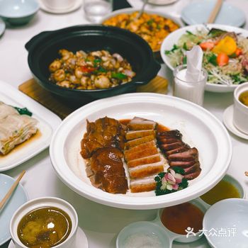 最近正看一本《粤菜记》，对广东菜突然兴趣起来