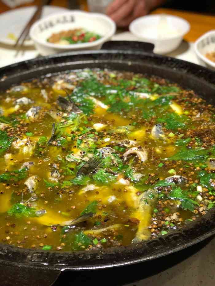 花喜鹊双花鱼火锅(直营总店)-"「喜鹊麻辣红锅」太辣了!