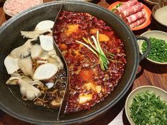 -四小区火锅·巷子里的重庆火锅(花照壁店)