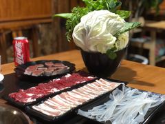 -果松木炭酸菜铜火锅·外婆参鸡汤