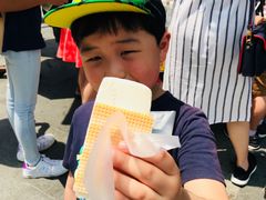-詹爷爷乌节路街头冰淇淋