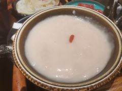 -老牌坊云南鱼豆花火锅(爱建店)