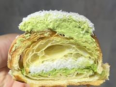 斑斓椰汁糯米可颂-PAOPAO Bakery&Café(港汇店)