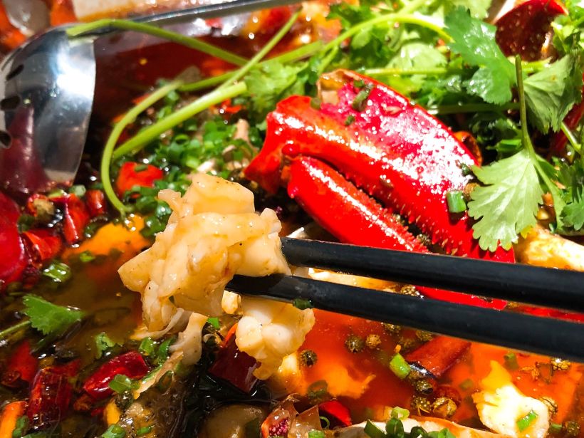 分量挺足,但不明白为何价位标这么高 调味类似于水煮肉片,打底也都