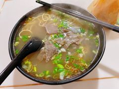 牛肉粉丝汤-牛煎里牛肉煎包淮南牛肉汤(广东路店)