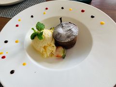巧克力熔岩蛋糕配香草冰淇淋-Terra Rossa(陆家嘴中心店)