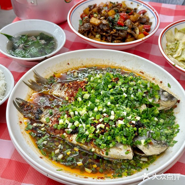人均30+下饭菜！果然好吃的还得是这种小破馆