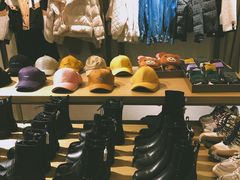 -URBAN REVIVO(济南领秀城贵和购物中心店)