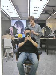 -藤野造型烫发染发