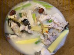 -滇香肴·云南菜蒸汽石锅鱼(云南北路店)
