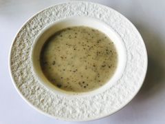 松露野菇牛肝菌奶油汤-Mr.J义法厨房(北医店)
