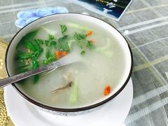 -天天向上素食餐厅(五台山店)