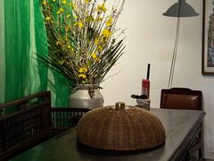 -Cuc Gach Quan Restaurant