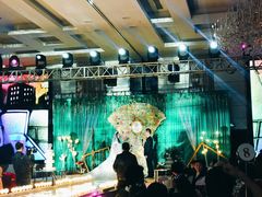 -上海龙之梦万丽酒店