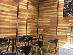 等位区-野上麦田(中贸广场店)