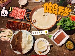 -三人行骨头王火锅(长寿店)