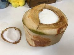 -志龙皇冠吃货椰子铺