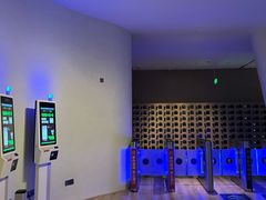 -涨巢·潮玩水疗局