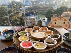 -包整·丝娃娃(一览甲秀楼风景店)