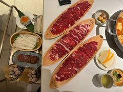 -左庭右院鲜牛肉火锅(金山万达店)