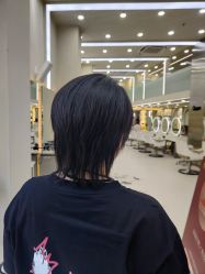 -十六番发型师事务所